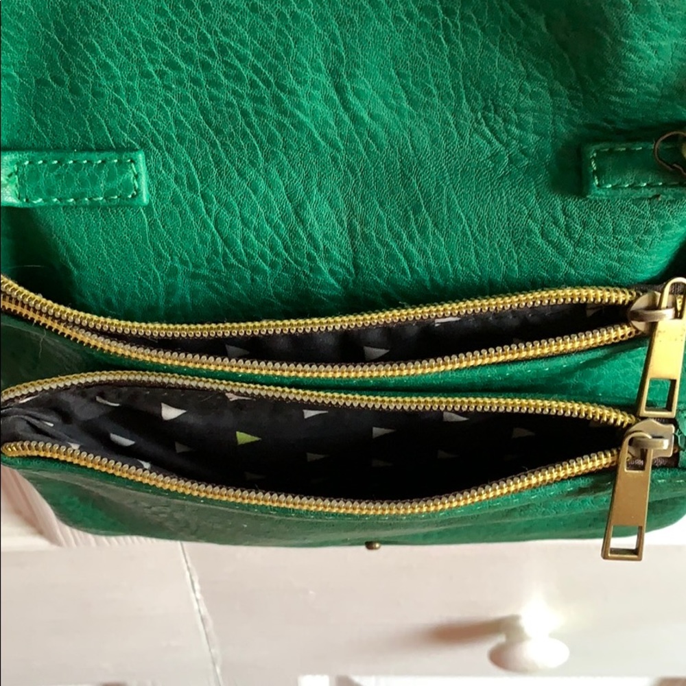 Green-Gold Purse - Picture 4 of 7
